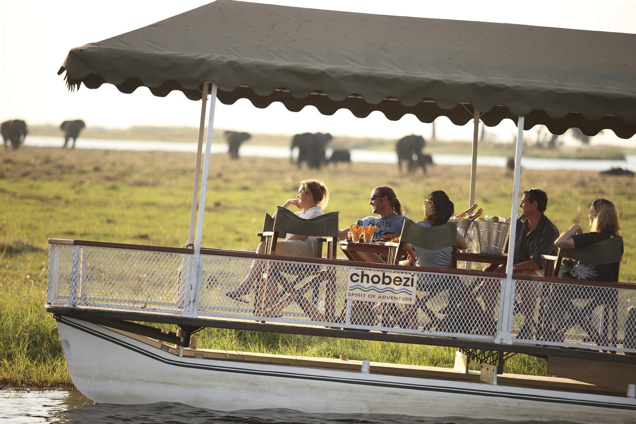 Chobe_under_canvas_Boating6