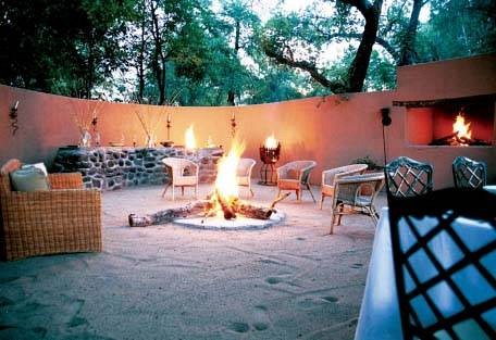 sunsafaris-19-nottens-bush-camp
