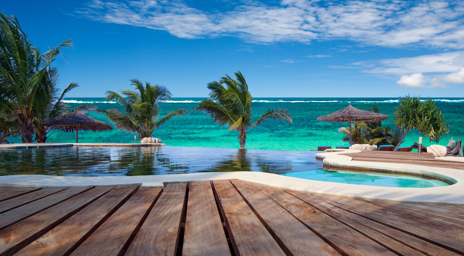 007 Waterlovers (Swimming Pool)