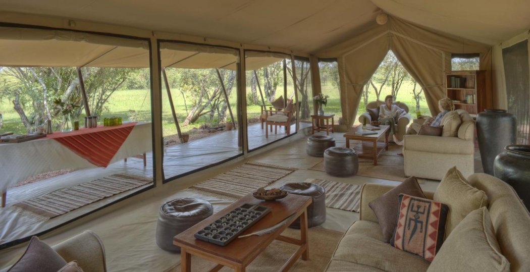 encounter_mara-camp-lounge-room-guests-stevie-mann-mr2