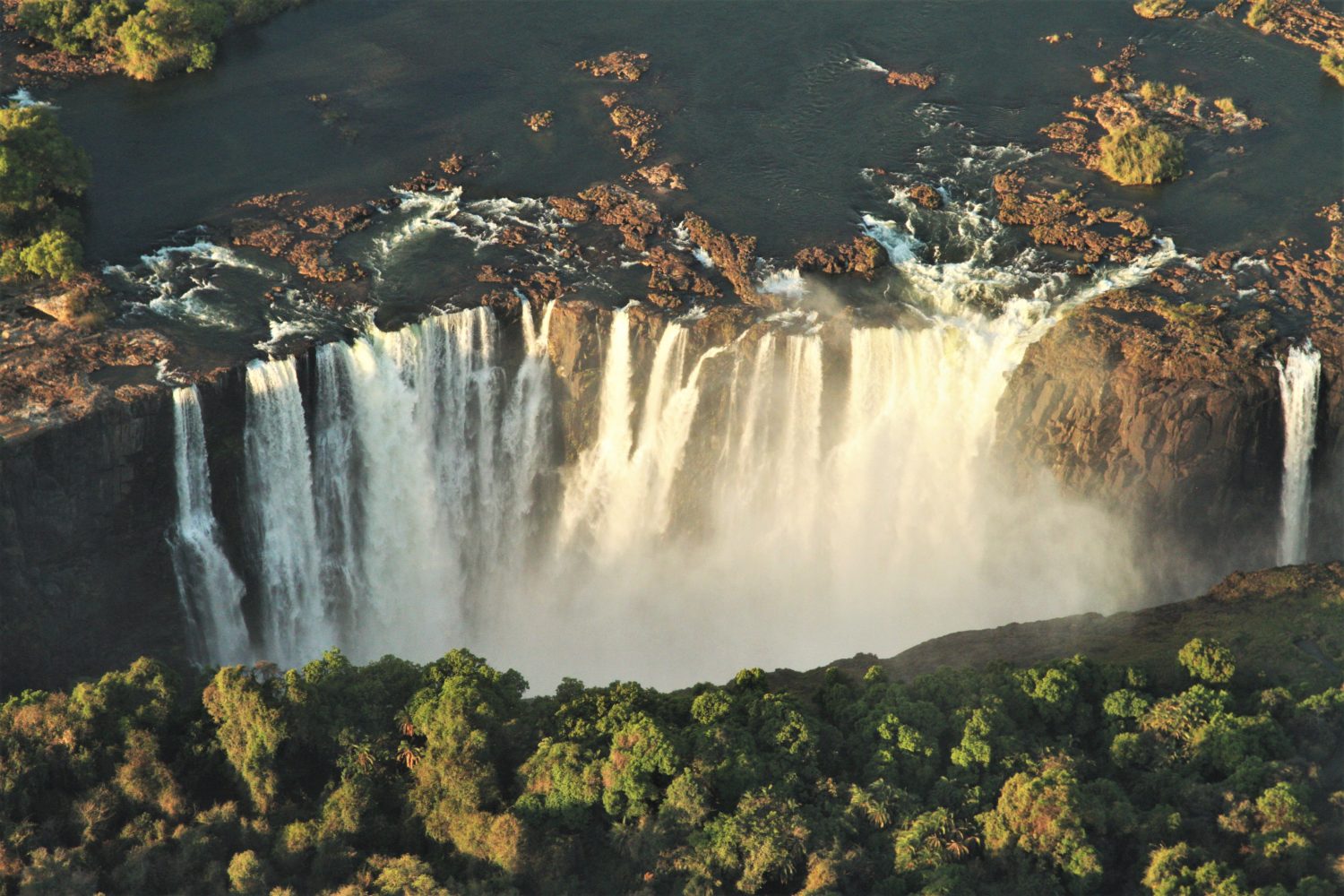 Thorntree - victoria_falls_mosi-oa-tunya_national_park_african_bush_camps_shaun_stanley_24